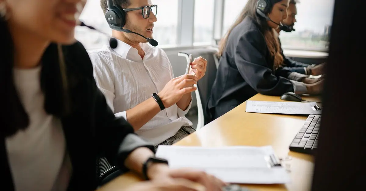 Comment l'Intelligence Artificielle Améliore les Services Client