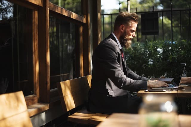 10 Astuces pour Protéger vos Données Personnelles en Ligne