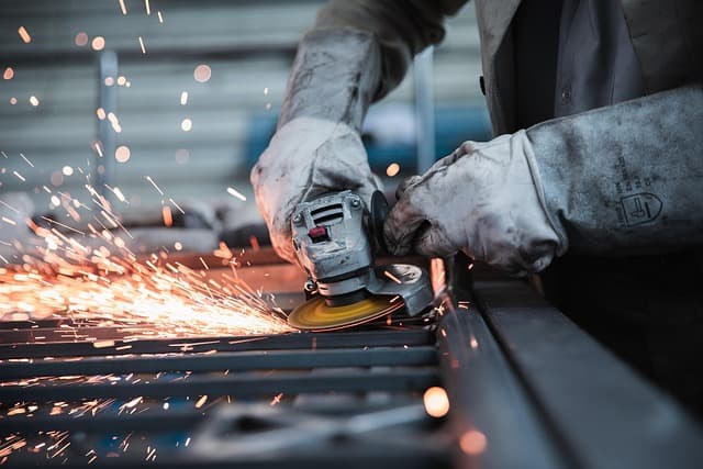 L'Impact de l'Intelligence Artificielle sur les Métiers de Demain